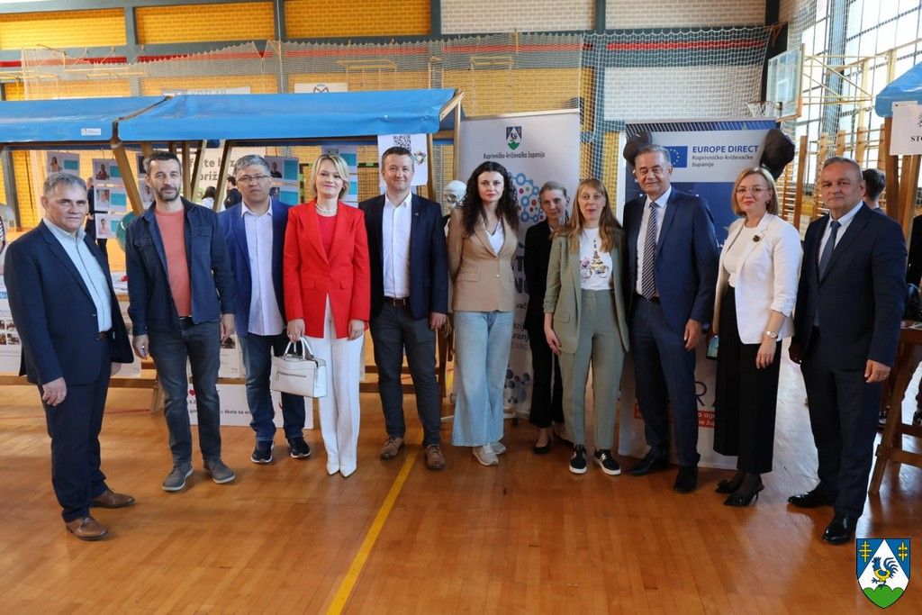 EUROPE DIRECT KOPRIVNIČKO-KRIŽEVAČKE ŽUPANIJE PRIDRUŽIO SE PREZENTACIJI SREDNJIH ŠKOLA I ZANIMANJA U DVORANI STRUKOVNE ŠKOLE ĐURĐEVAC